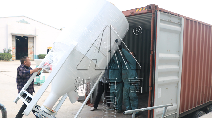 集裝箱（xiāng）裝車現場