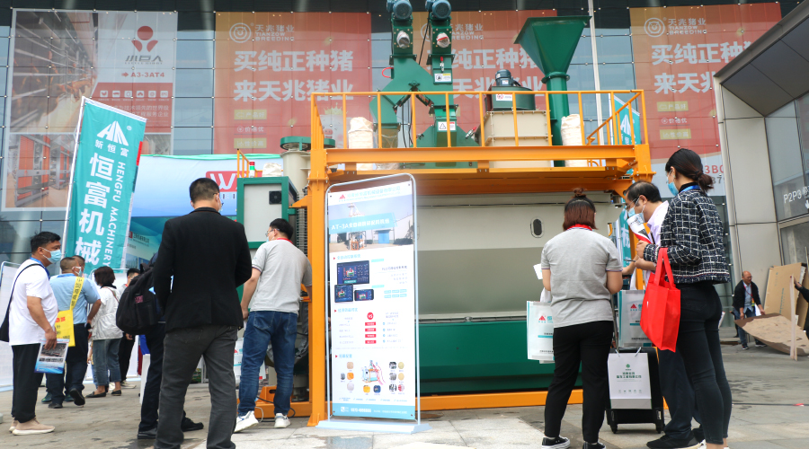 室外展位直（zhí）觀清晰了解AT—3A的真麵目