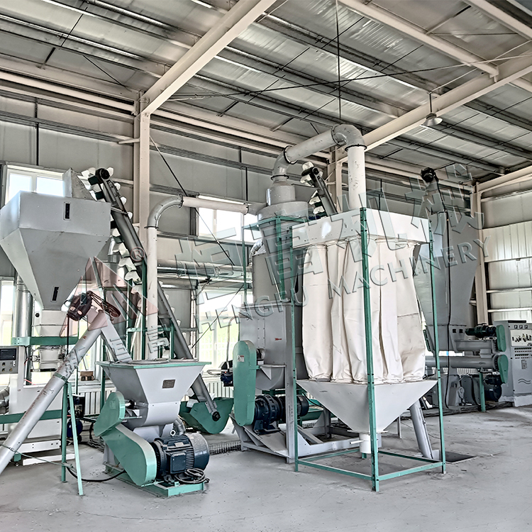 新疆阿克陶350環（huán）模顆粒飼料機組