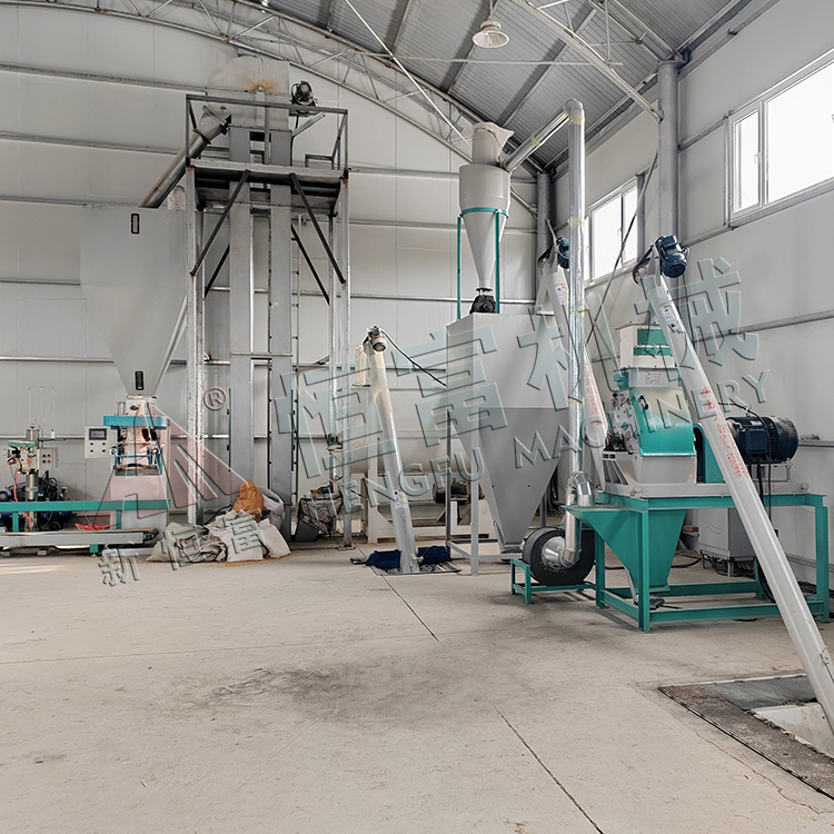 內（nèi）蒙古赤（chì）峰粉狀飼料機組