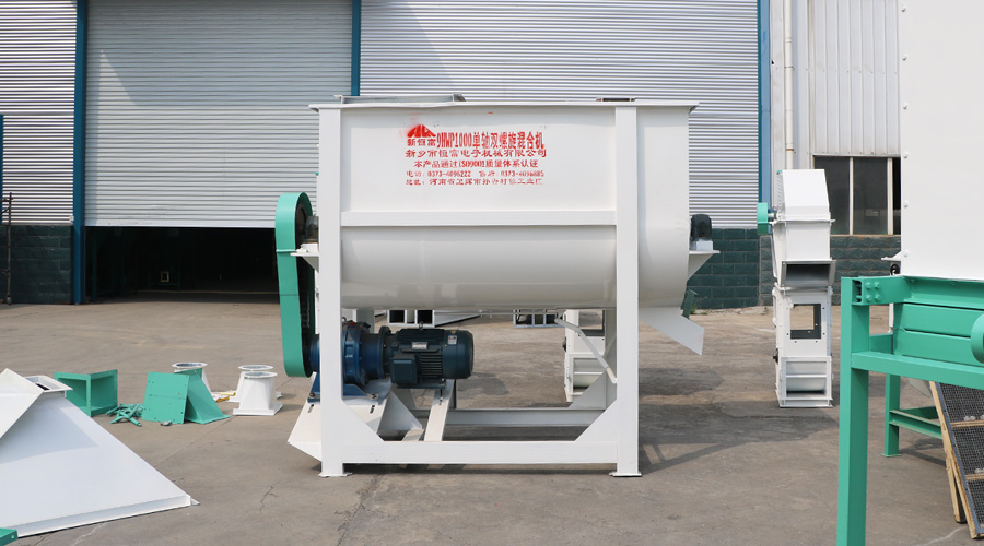 單（dān）軸（zhóu）混合機待（dài）裝車